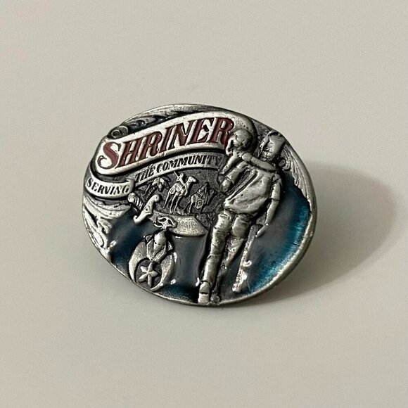 Vintage 1992 Siskiyou Shriner Serving the Community Pin - Picture 2 of 8